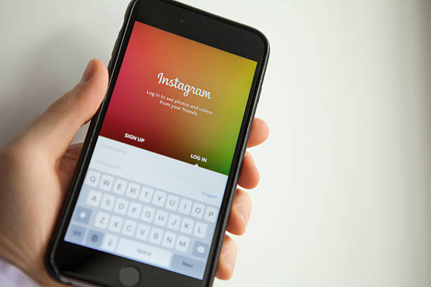 Browse Instagram's Private Profiles Without Lifting a Finger